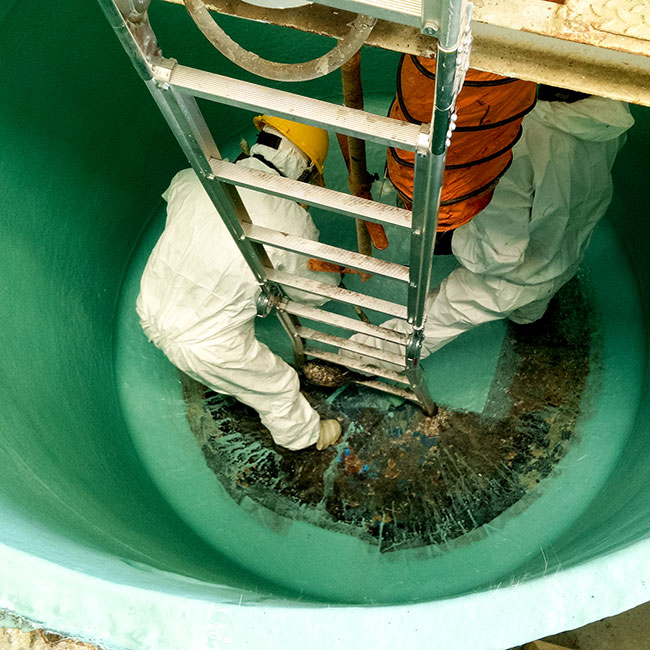 Fiber & Polyethylene Tank Cleaning
