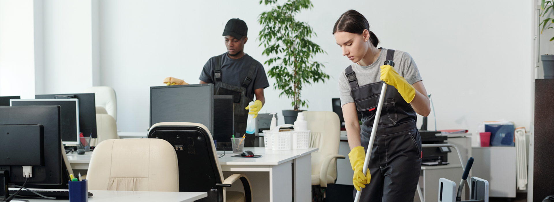 Top-5-Signs-Your-Office-Needs-Professional-Cleaning-Services-in-Dubai